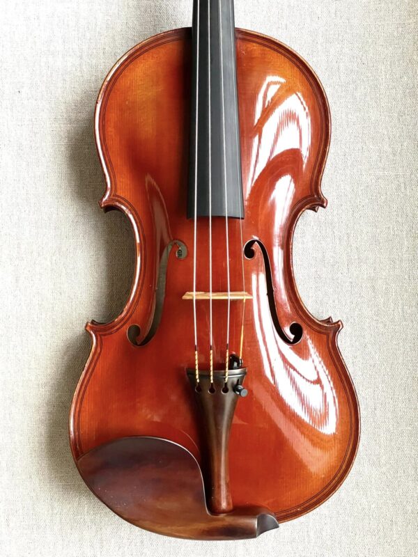Underbart vacker och extremt välbehållen violin från den kända Charles Collin Mezin III